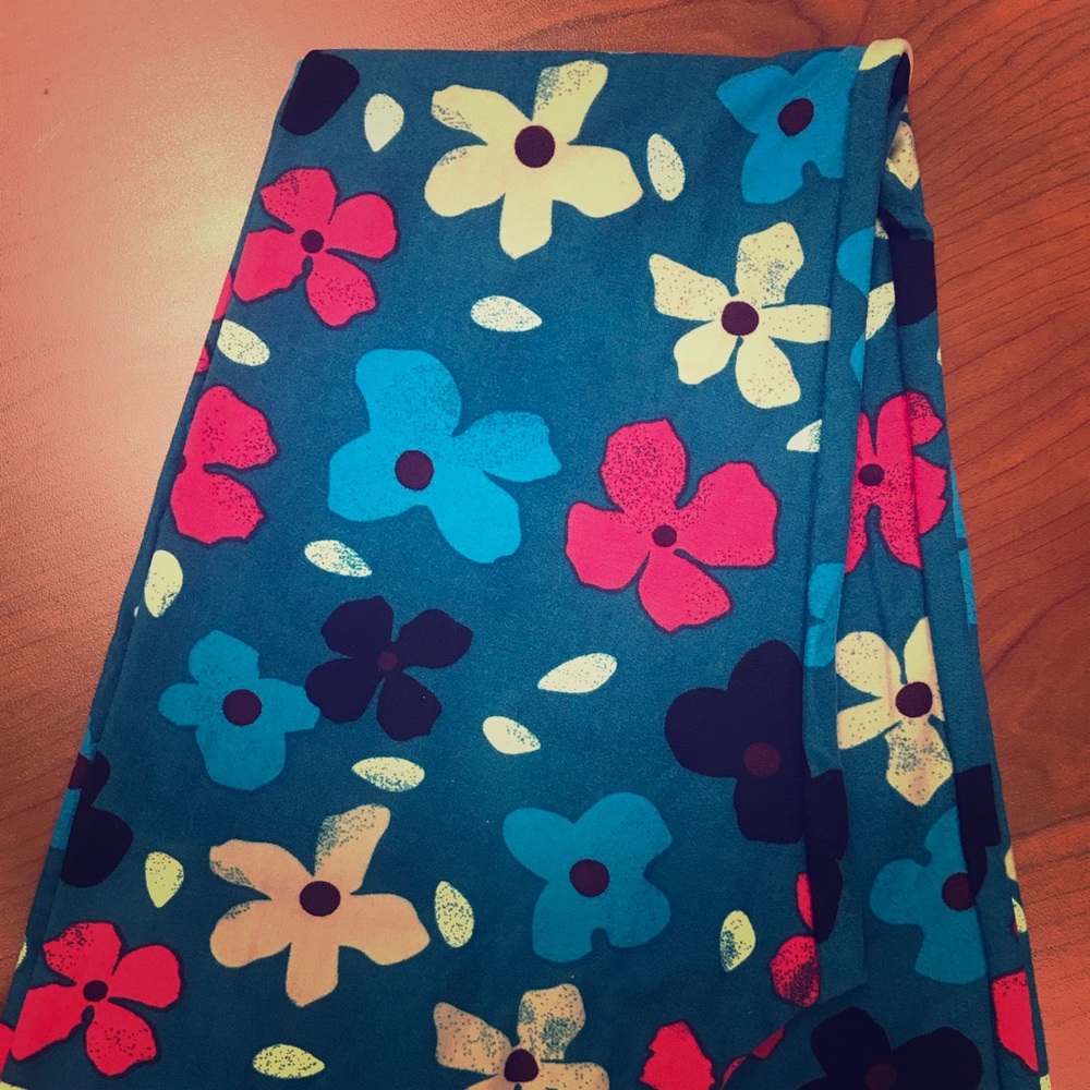 Lularoe OS leggings - brand new